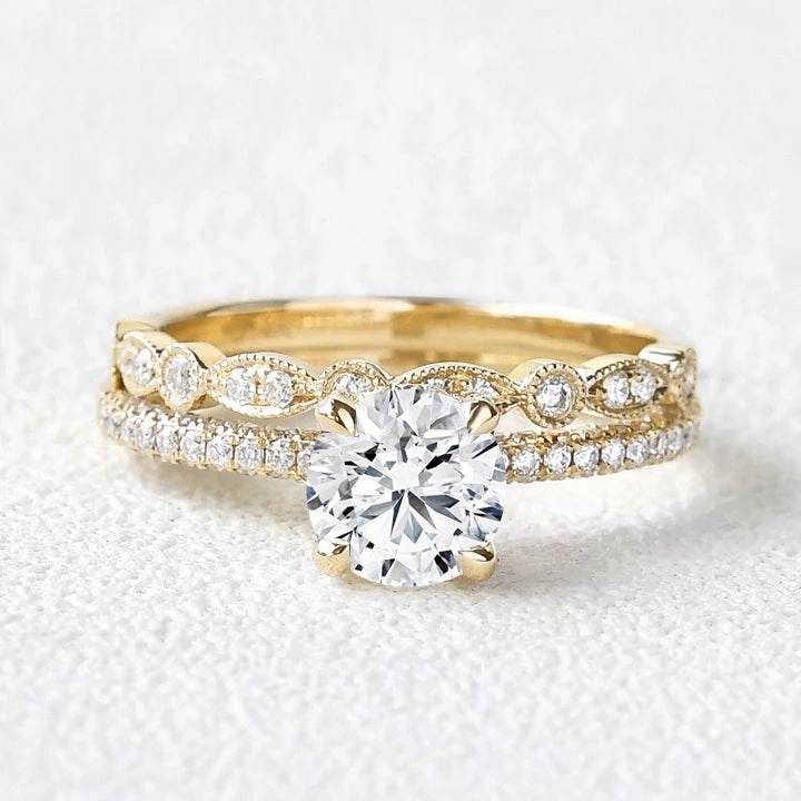 Holiday Ready Gleaming Edge 1.0-2.0ct Round Lab Grown Diamond Classic 4-Prong Solitaire Ring Sets 2PCS