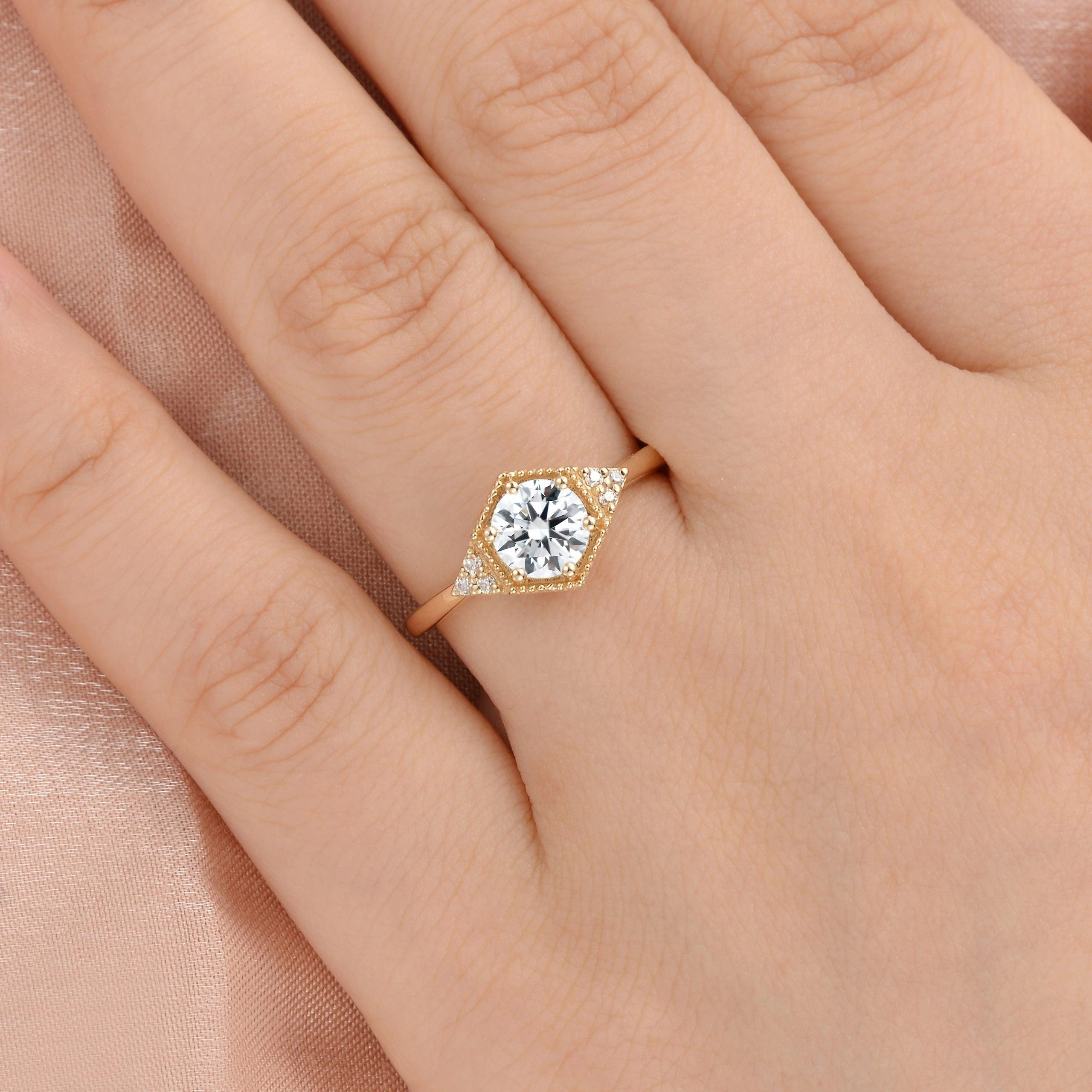 1.0ct Geometric Lab Grown Diamond Gold Ring Refined Feature Flirty Accent