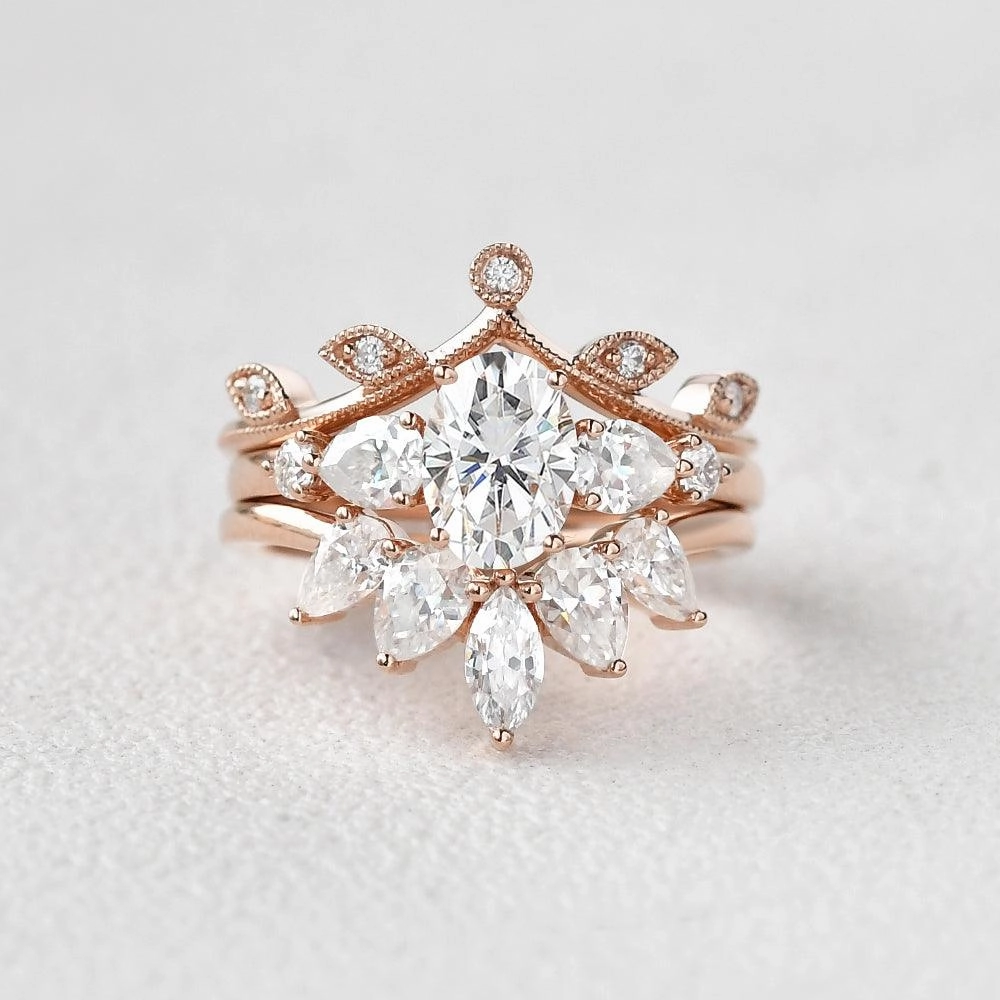 Delicate Details Stylish Shape 1.0ct Oval Moissanite Three-stone Leafy Ring Set 3pcs