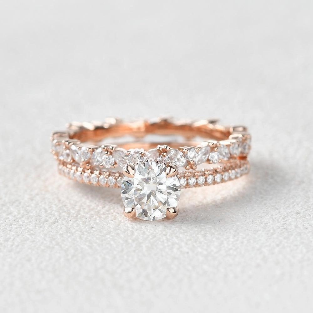 Stylish Flow 1.0ct Round Cut Moissanite Simply Vintage Gold Ring Set 2pcs