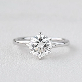 Minimalist Flair Layered Detail 1.0ct Round Cut Moissanite Six-Prong Classic Solitaire Ring