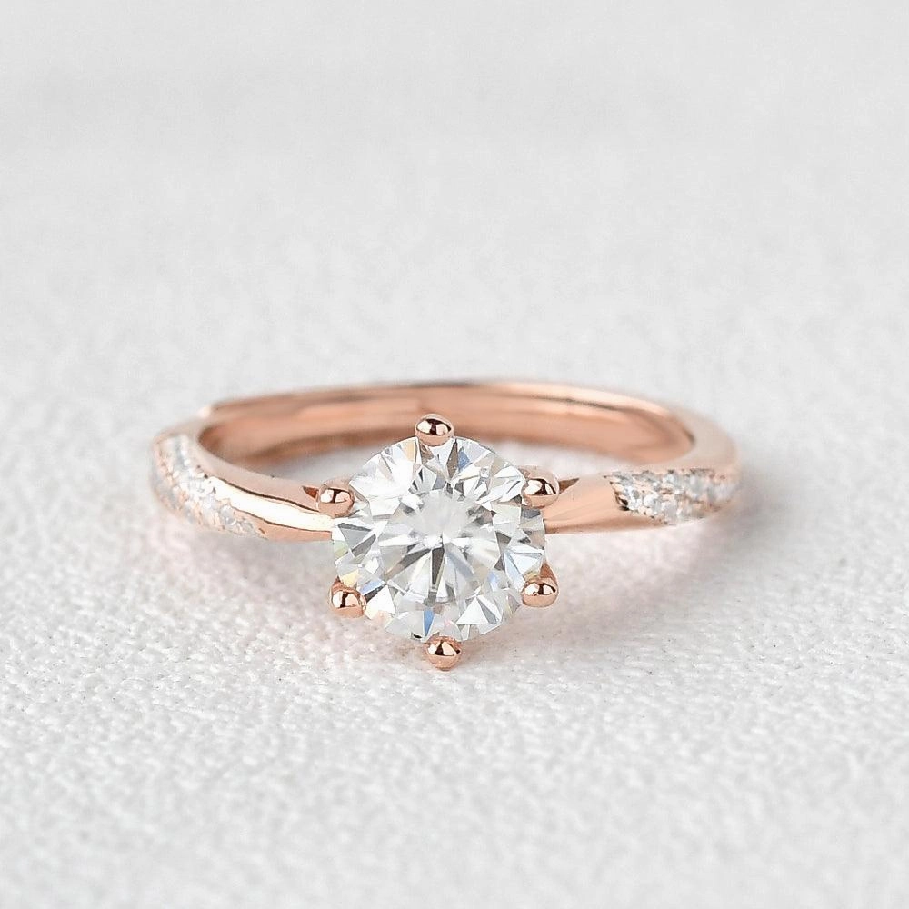 Delicate Vibe Charming Pieces Design 1.0ct Round Cut Moissanite Six-prong Vintage Solitaire Ring