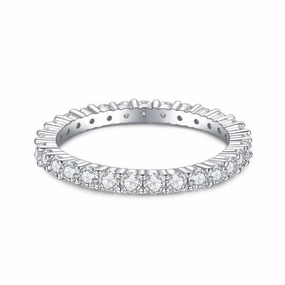 Luxe Detail 1.8 Carat Simplistic Diamond Stackable Ring | 18K Gold | Moissanite