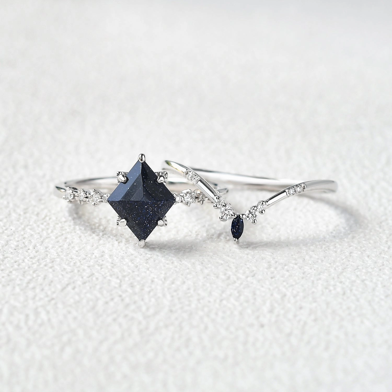 2.0ct Blue Sandstone Minimalist Ring Set 2pcs Artful Feature