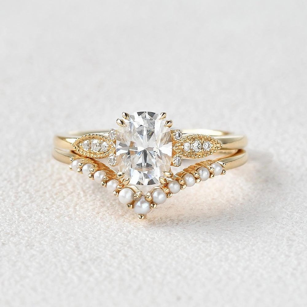 Luxury Edge 2.0ct Cushion Cut Moissanite Pearl-fect Vintage Cluster Ring Set 2pcs