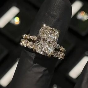 Shimmering Craft 5.0Ct Cushion Cut Engagement Ring With Classic Wedding Band