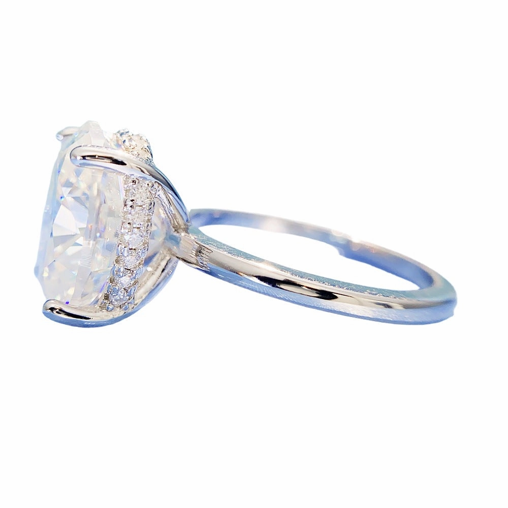 Classic Decoration Eternal Object 6 Carat Solitaire Oval Diamond Engagement Ring | S925 | Moissanite