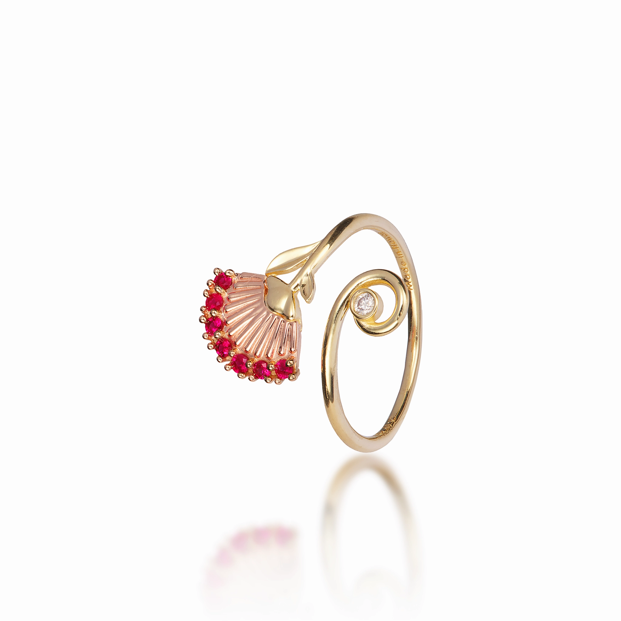 Superior Art ???hi?a Lehua Ruby Ring in Two Tone Gold with Diamond - 18mm