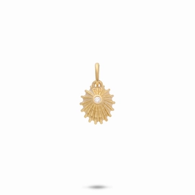 Chic Touch Dazzling Effect ?Opihi Pendant in Gold with Diamond - 12mm