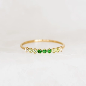 Vivid Finish Trendy Finish August Birthstone Ring 14k Gold - Ombre Tsavorite