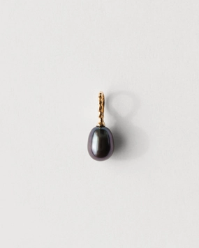 Baby Black Pearl Charm youth appeal