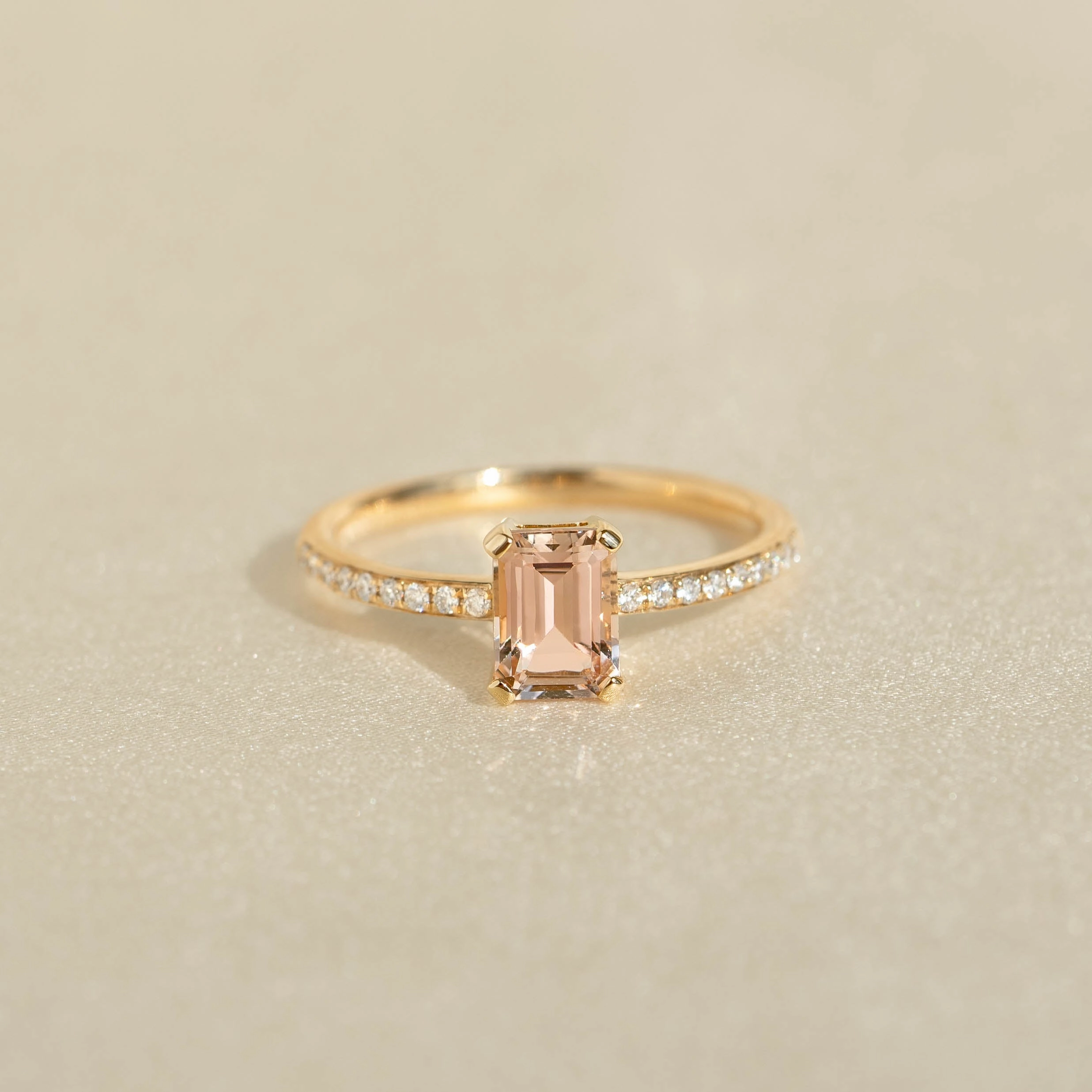 Romantic Work Trophy Item Baguette Morganite and Diamond Ring 14k Gold - Safiya