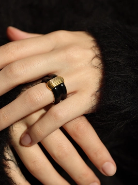 Bianca Black Enamel Gold Ribbed Ring Chic Appearance Bold Insignia