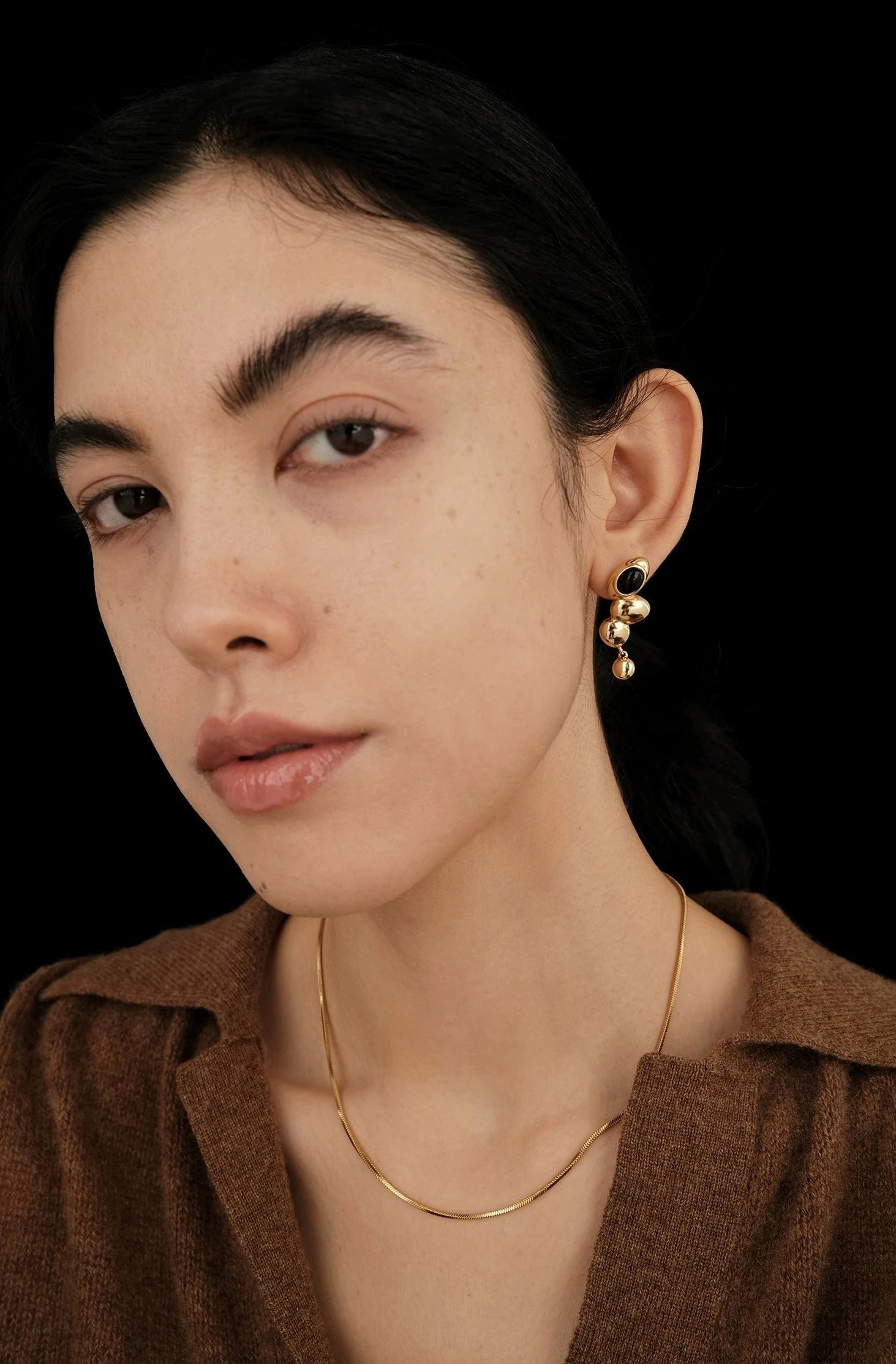 Black Agate Beanie Drop Earrings Gold Sturdy Finish Comfortable Detail