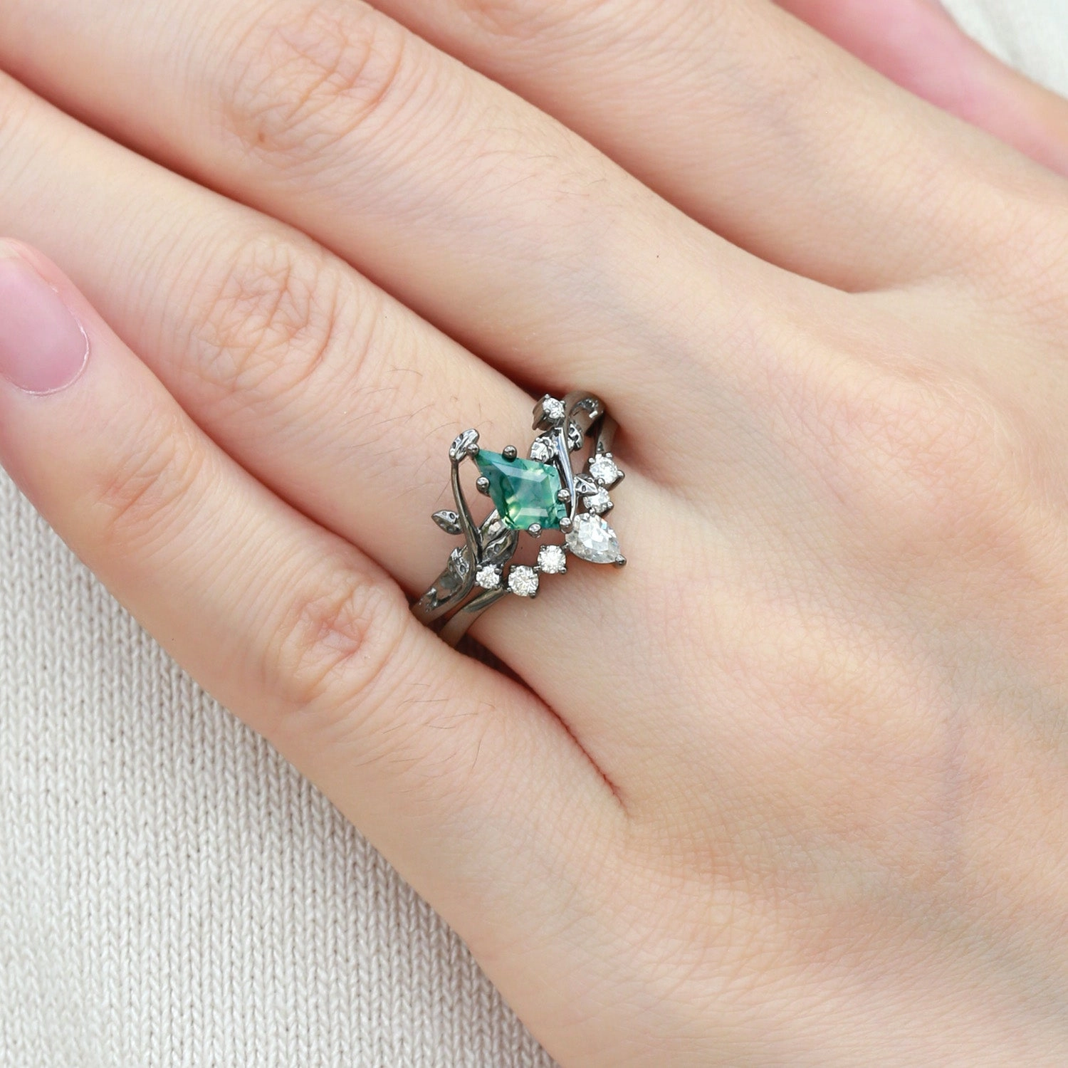 Black Gold Kite Cut Moss Agate Leafy Bridal Ring Sets 2pcs - Willow Lifestyle Fit