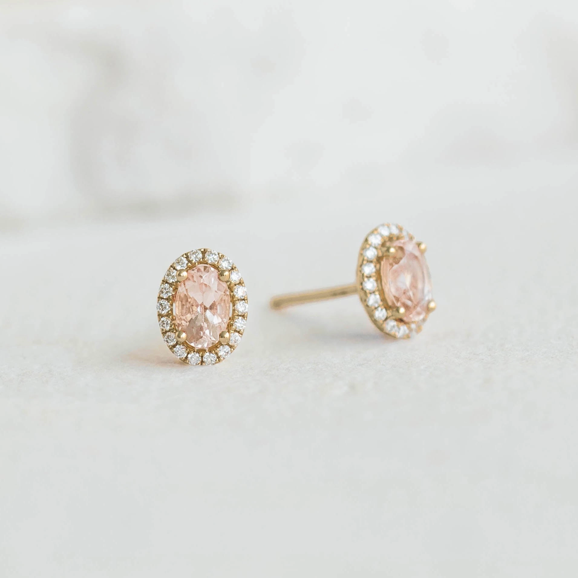 Morganite Halo Stud Earrings 14k Gold - Marzia Classic Outfit Romantic Design