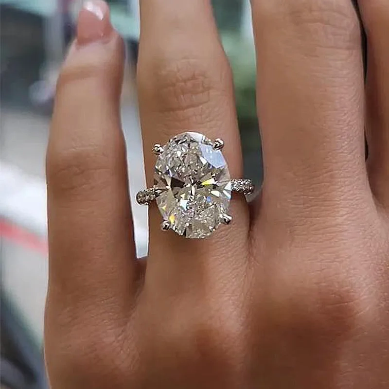 Louily Exclusive Oval Cut Simulated Diamond Engagement Ring Crisp Detail