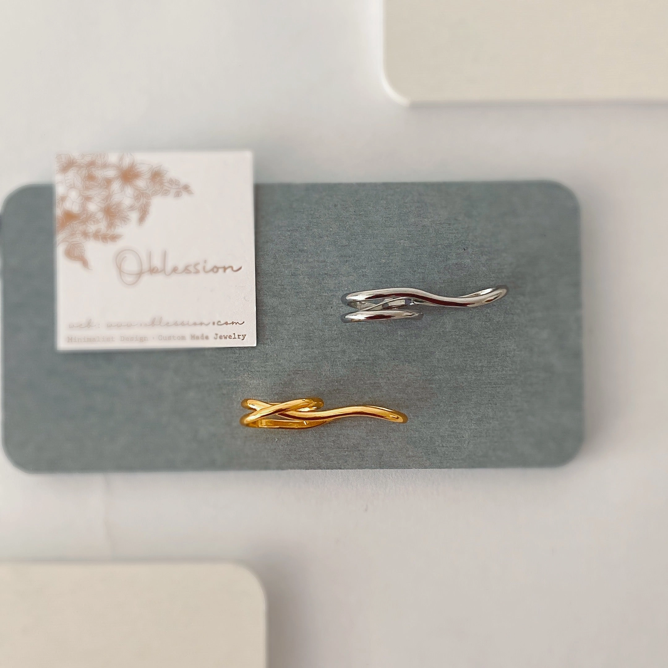 Cirrus Cloud 2-Finger Contemporary Ring Modern Trinket