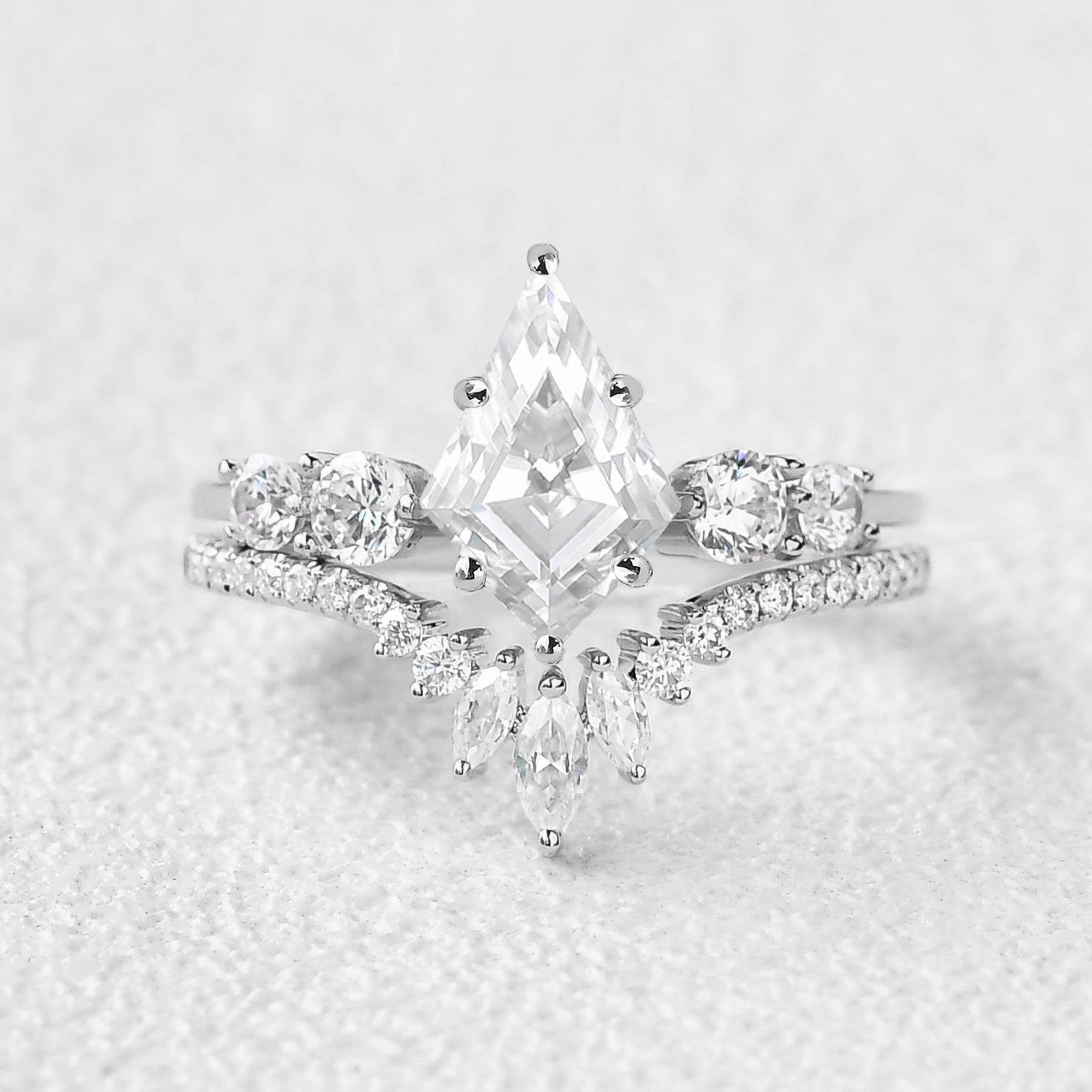 Round Staccato Kite Cut Moss Agate Engagement Ring Set 2pcs Romantic Detail Dressy Mood