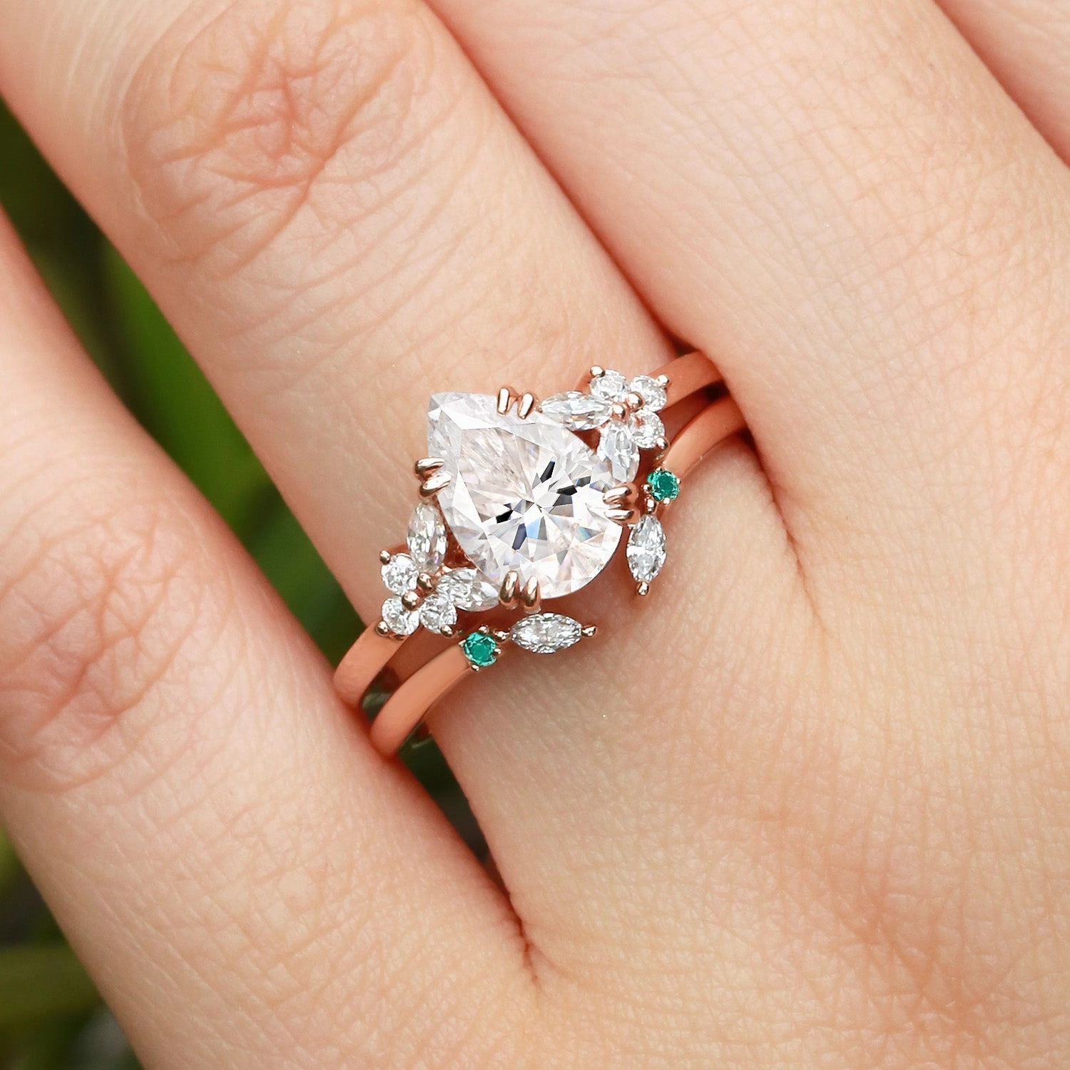 Cluster Pear Shaped Moissanite Chevron Gold Ring Set 2pcs - Anya Fashionable Jewelry