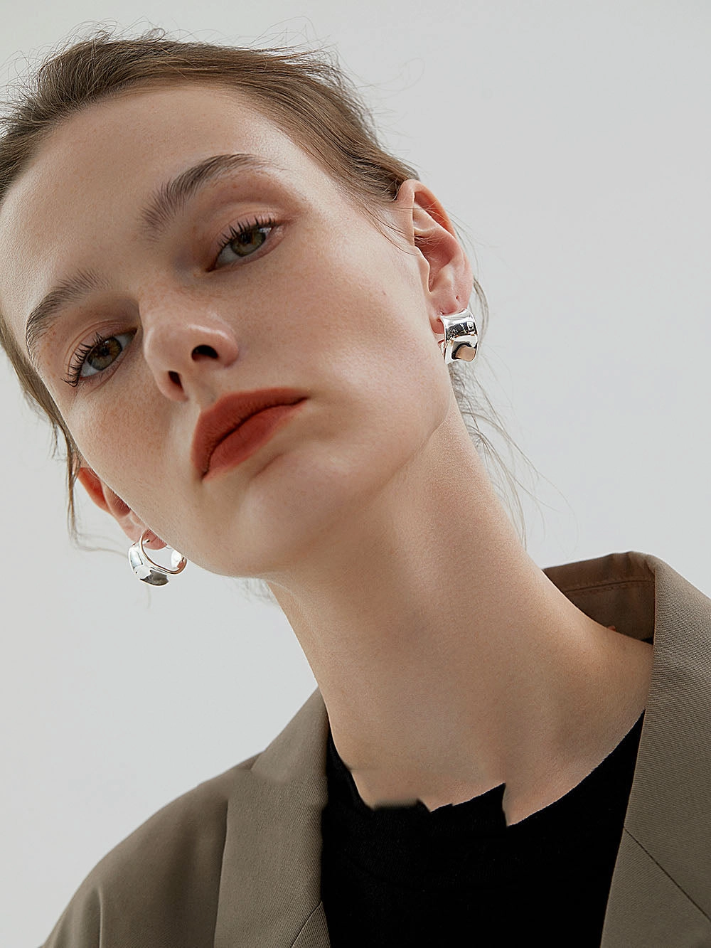 Classic Element Glydia Contemporary Stud Earrings