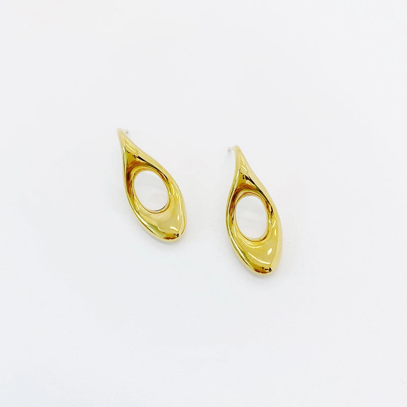 Gry Contemporary Stud Earrings Gorgeous Must-Have Contemporary Detail