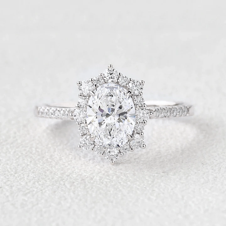 Timeless Pieces Daily Essentials 1.0-2.0ct Oval Cut Lab Grown Diamond Halo Engagement Ring