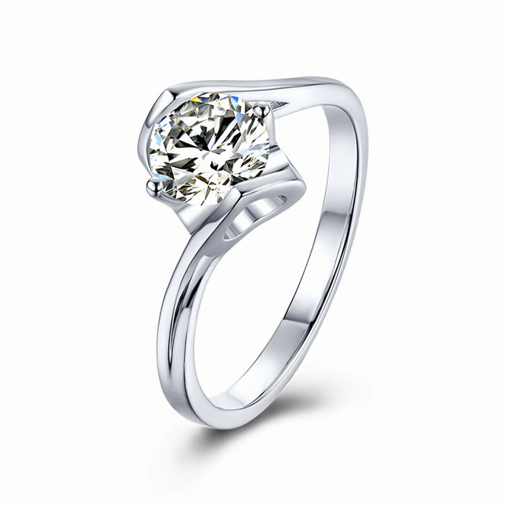 Contemporary Shine Timeless Craft Design Round Brilliant Heart Ring | S925 | Moissanite