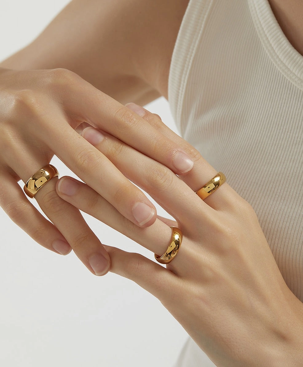 Everyday Essentials 18K High Polish Tungsten Rings / Couple Rings HighEnd Ornament