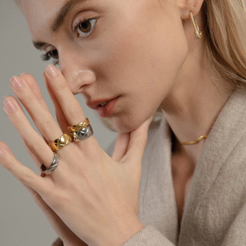 Giftable Jewelry Glamorous Embellishment Classic Quilted Ring 18K Plain 3mm/6mm/10mm