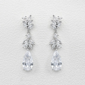 Shiny Must-Have elegant design Felicegals Stimulated Diamond Floral Drop Earrings