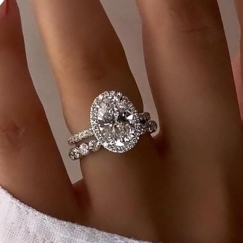 Chic Outfit Louily Exquisite Halo Oval Cut Wedding Set For Women In Sterling Silver