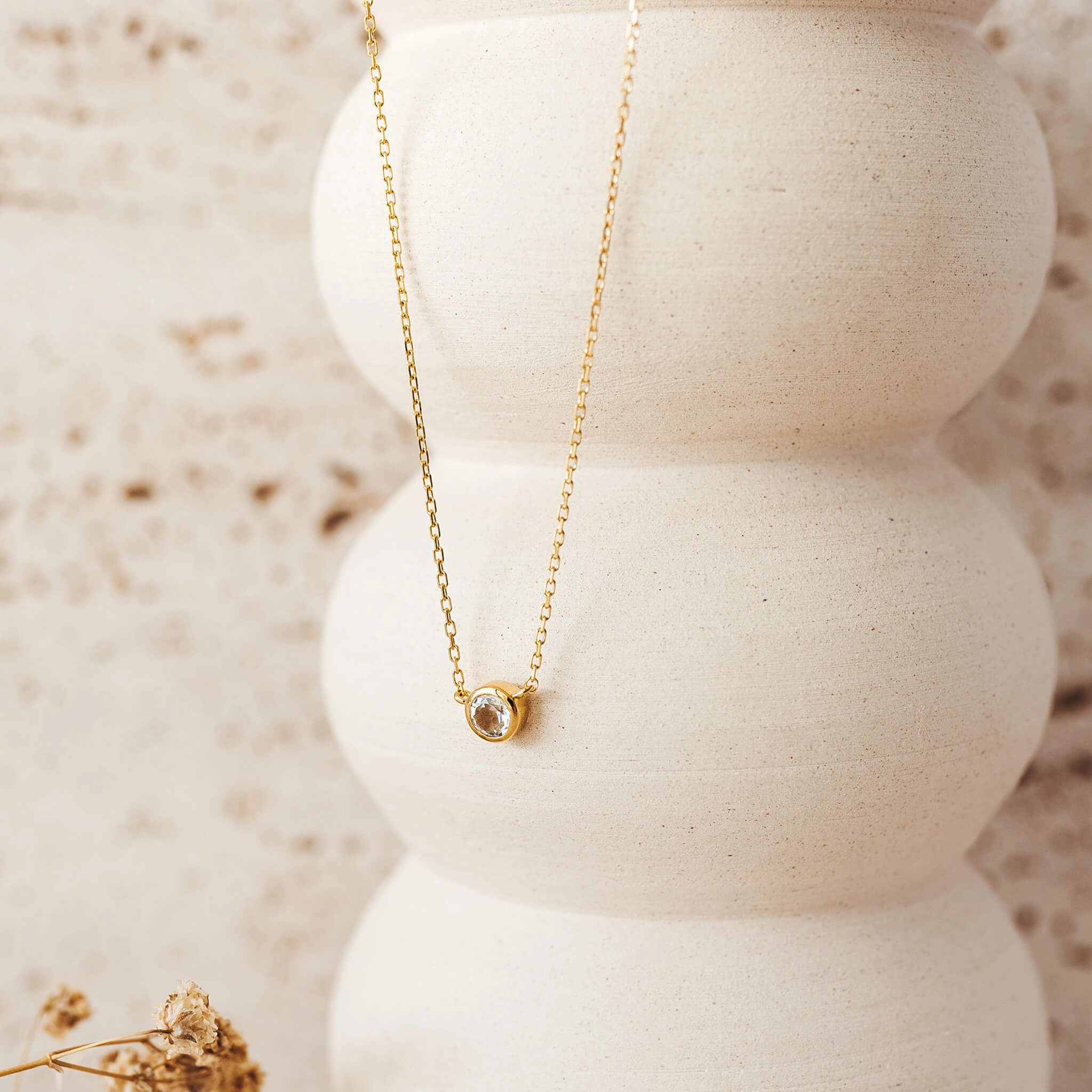 Daring Style Gemstone Necklace - Malin