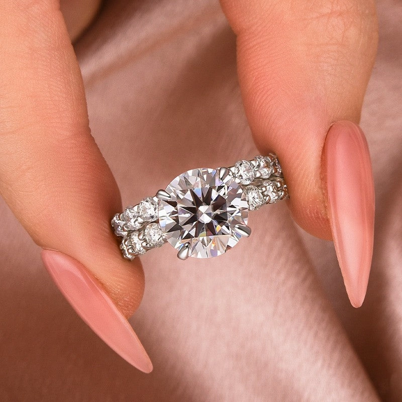 Soft feature Moissanite 4.0Ct Round Cut Side Stone Travel Bridal Set