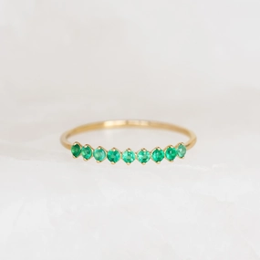 Everyday Touch Work Outfit May Birthstone Ring 14k Gold - Green Chalcedony