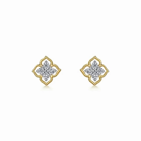 Raised-Edge Clover Diamond Studs with Centered Sparkle Modern feature Glam Vibe