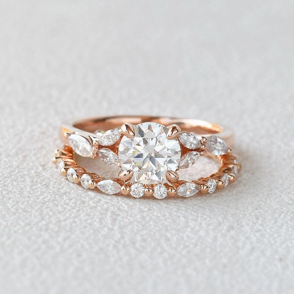 High-End Quality 1.0ct Round Cut Moissanite Staccato Cluster Ring Set 2pcs