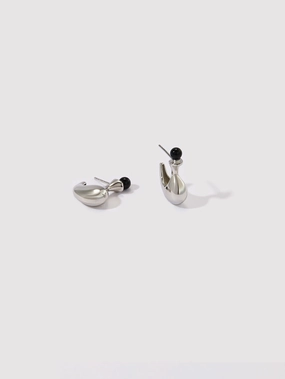 Potion Onyx Earrings Sophisticated Essential