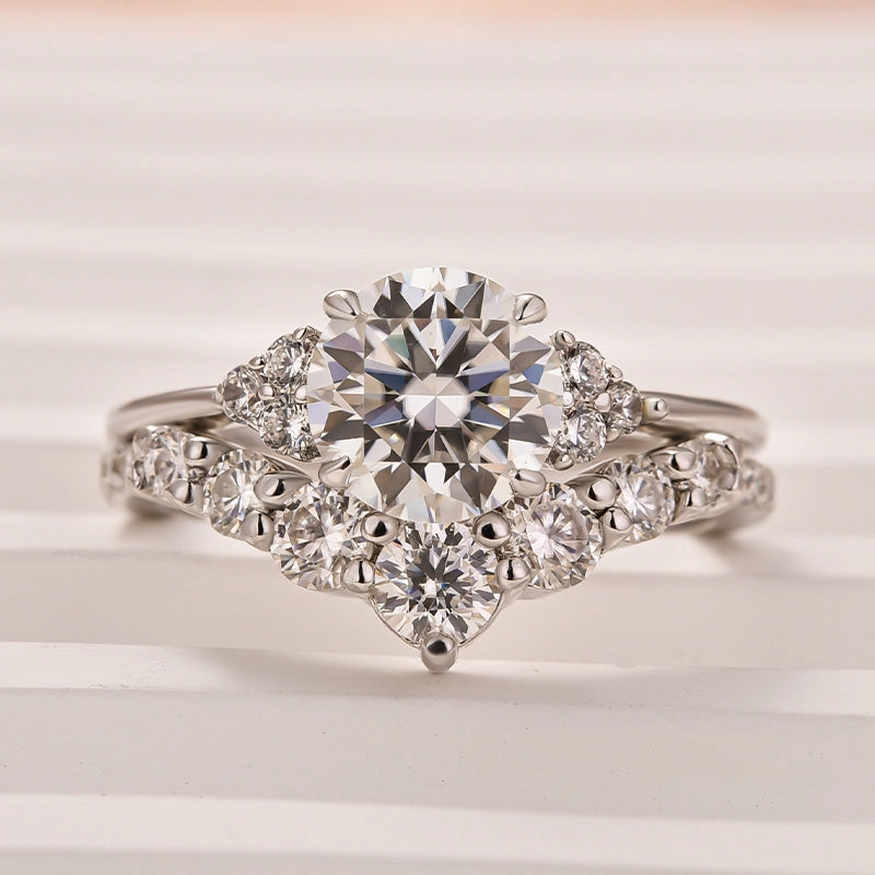 Classic Moissanite 1.2 CT Round Cut Wedding Ring Set With Curved Design Wedding Band Accent Detail