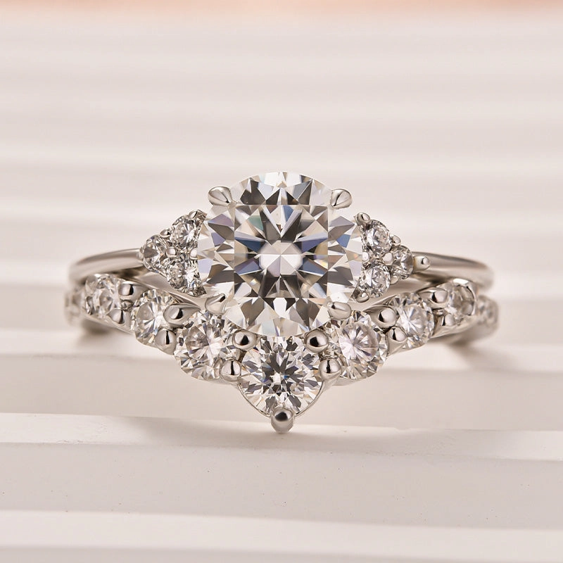 Splendid Shine Sophisticated Vibe Classic Moissanite 1.2 CT Round Cut Wedding Ring Set With Curved Design Wedding Band