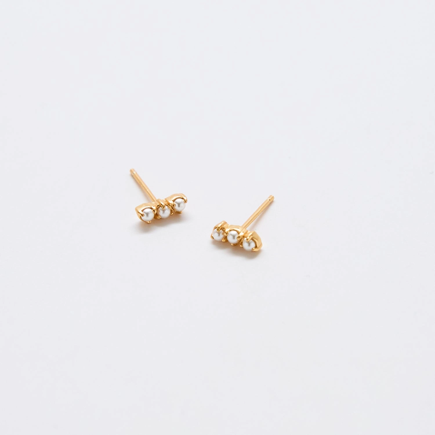 Luxury Line Soft Match Gold Pearl Bar Earrings