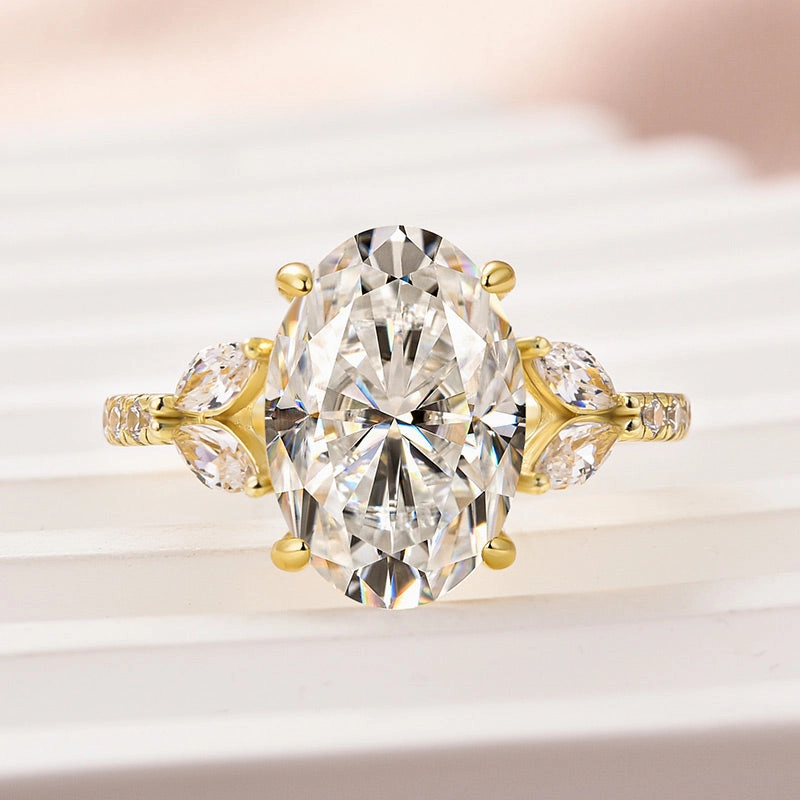 Casual Spark Louily Moissanite 4.0 Ct Oval and Angled Marquise Five Stone Engagement Ring