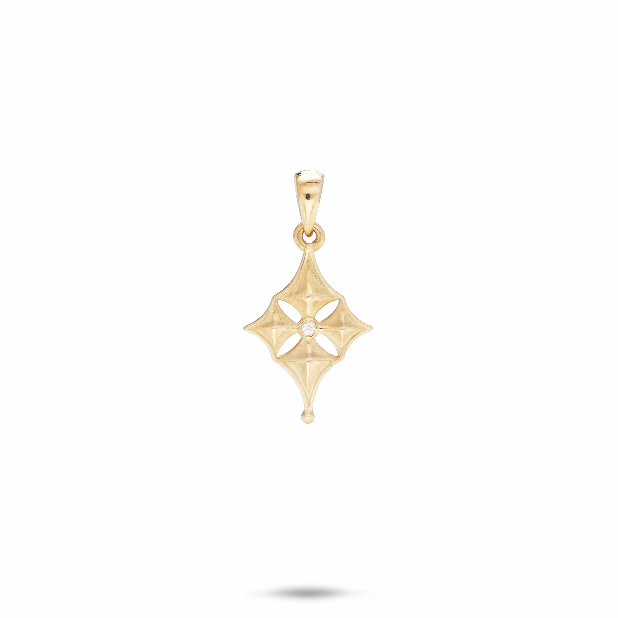 Intricate Work Smart Finish Hawaiian Quilted Star Pendant in Gold with Diamond - 15mm