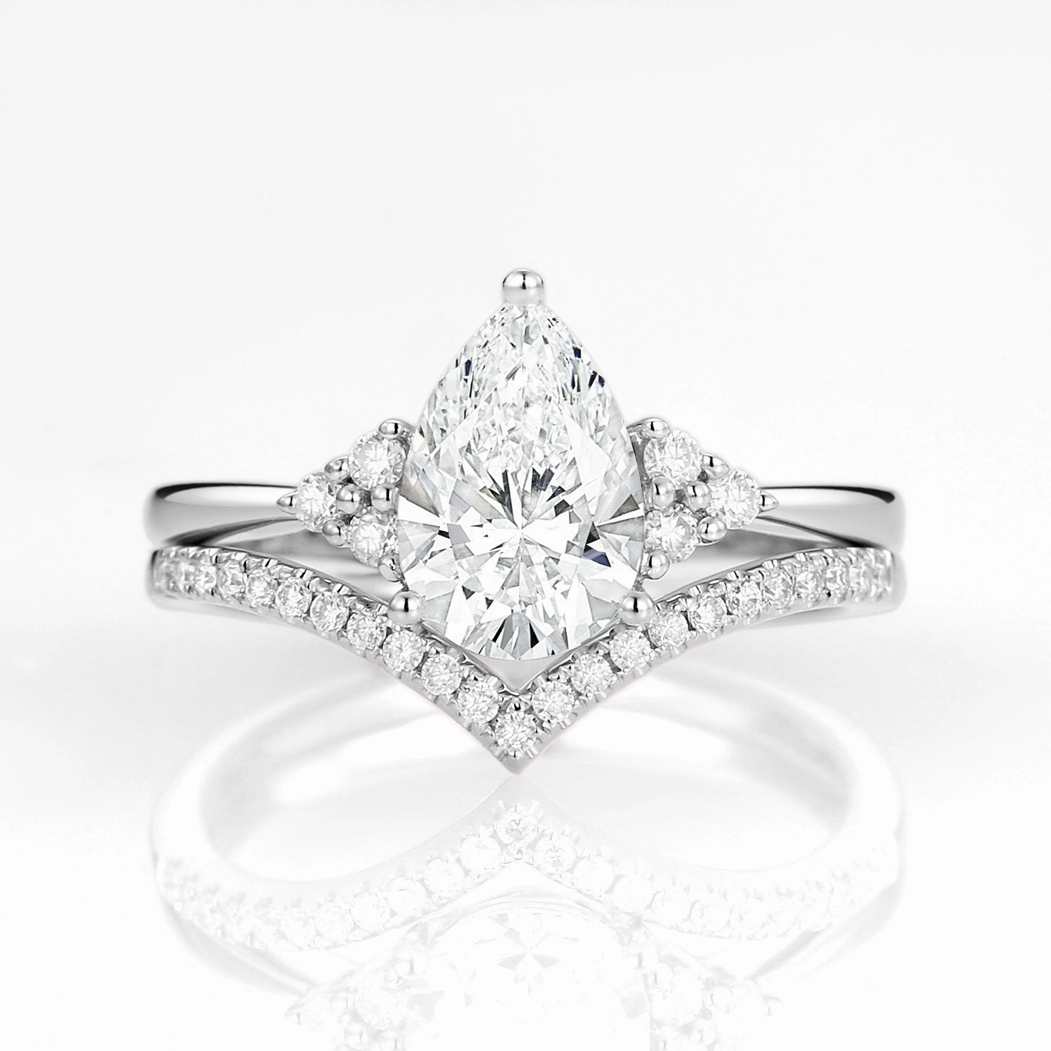 1.0ct Pear Cut Lab Grown Diamond Curved Engagement Ring Set 2pcs Effortless Layer Daily Match