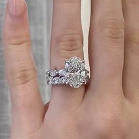 Shiny Gems Elegant Snap Classic 4.5Ct Oval Cut Wedding Ring Set With Marquise Cut Wedding Band