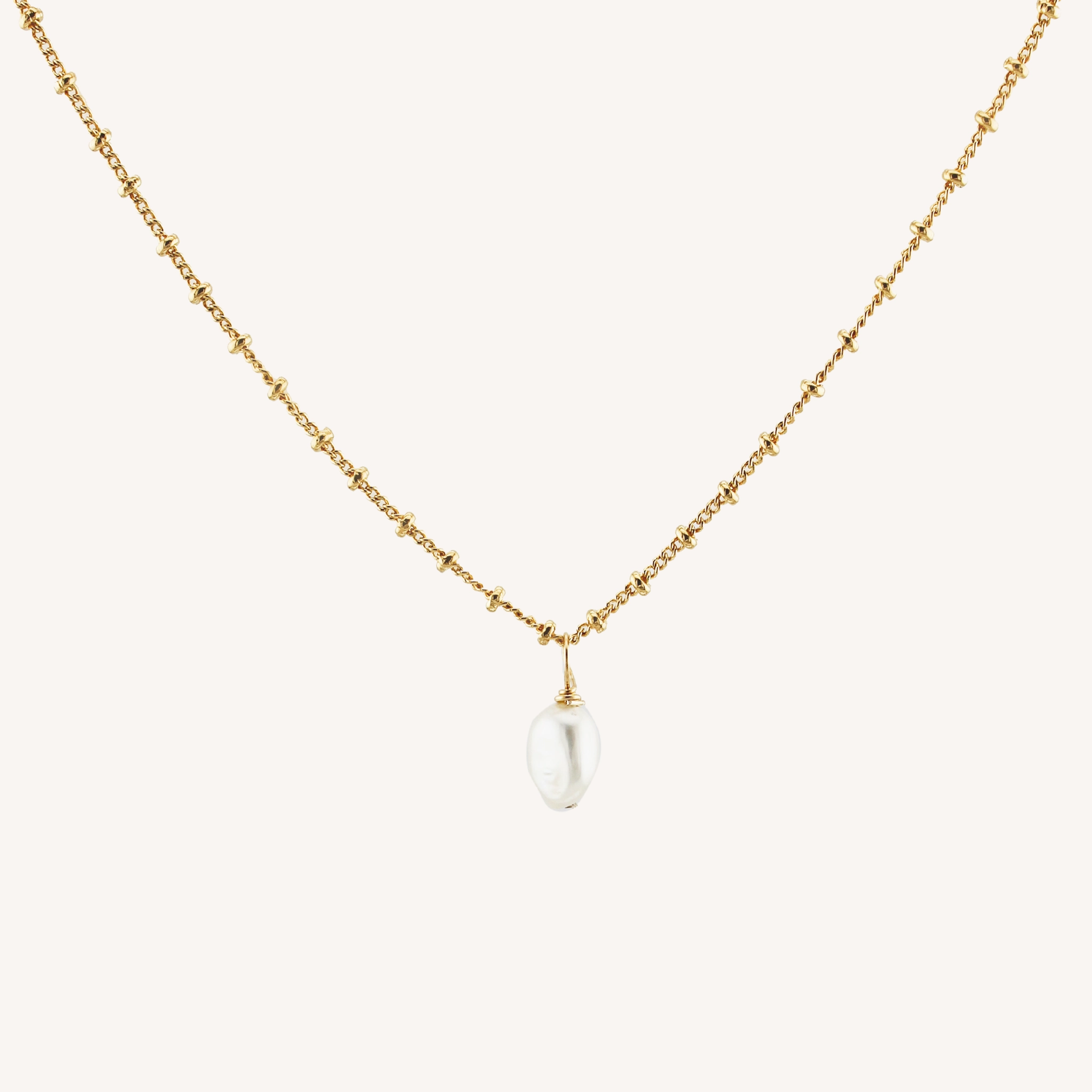 Elegant Outfit for work KAIA FRESHWATER PEARL NECKLACE