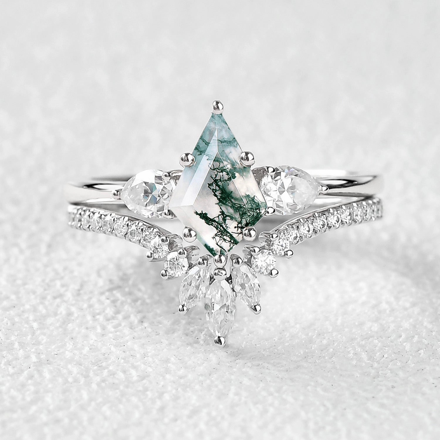 Wardrobe Staple Kite Cut Green Moss Agate White Gold Engagement Ring Set 2pcs