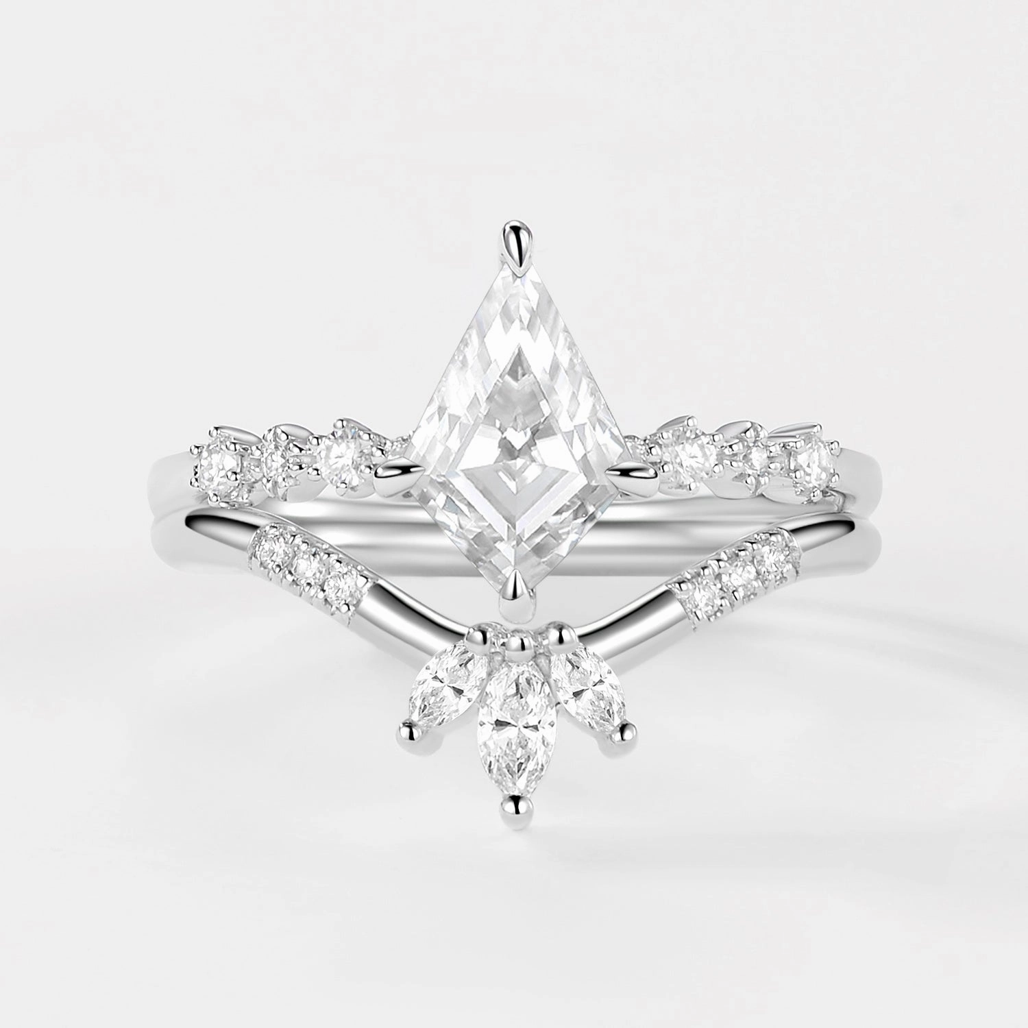 Dainty Finish Vibrant Sparkle Kite Cut Moissanite Stacking Engagement Ring Sets 2pcs