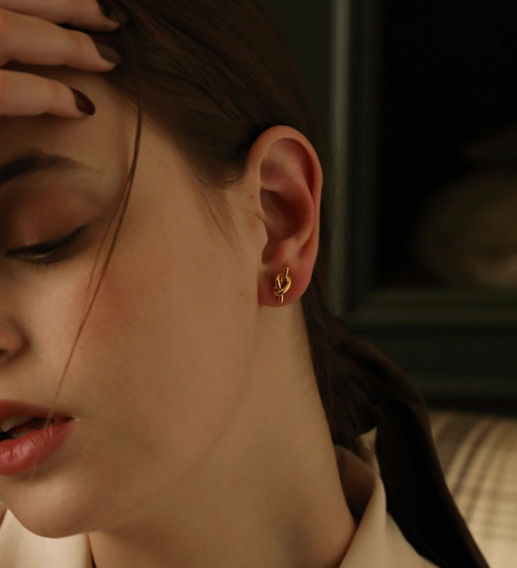 Knot Stud Earrings Gold/Silver Attractive Accessory Unique Embellishment