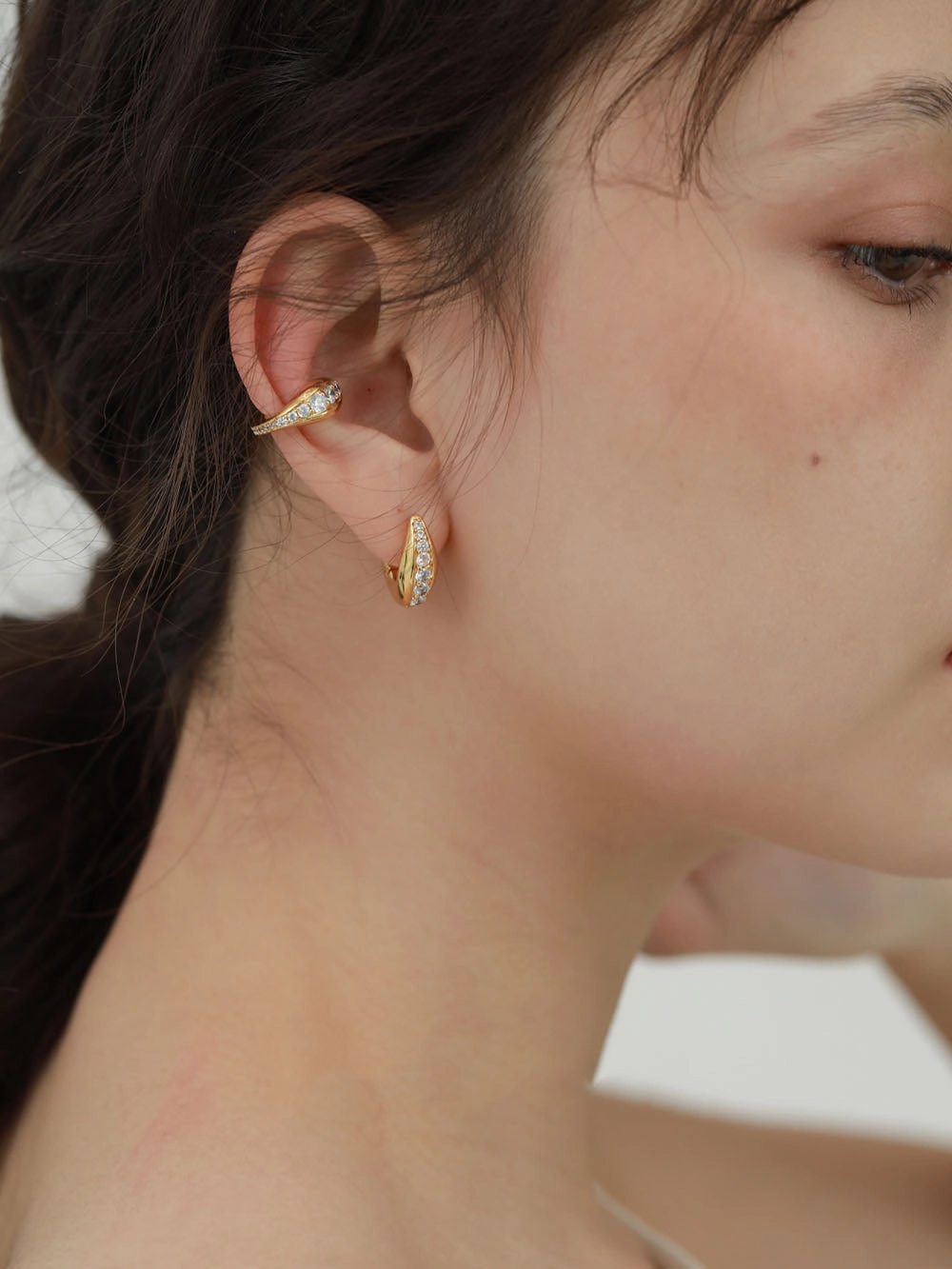 Pretty Jewelry Gorgeous Piece Frida Gold Paved Hoops